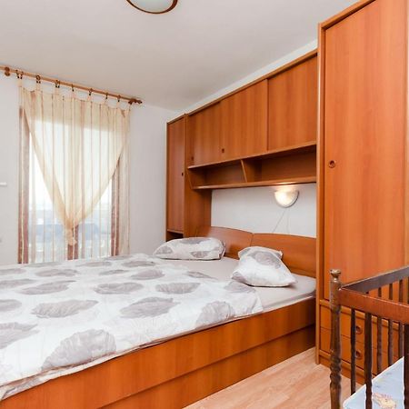 Apartments Albina Lopar Εξωτερικό φωτογραφία