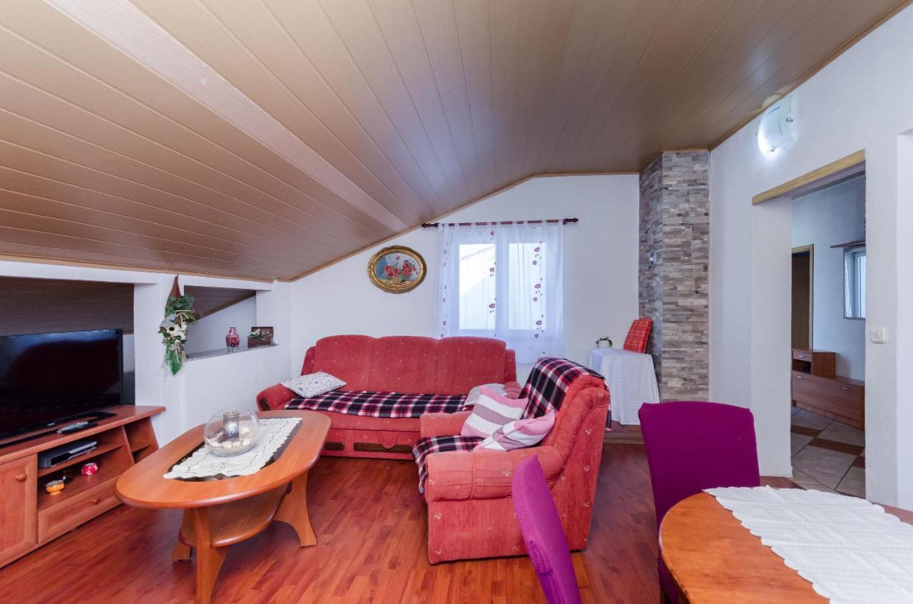 Apartments Albina Lopar Εξωτερικό φωτογραφία