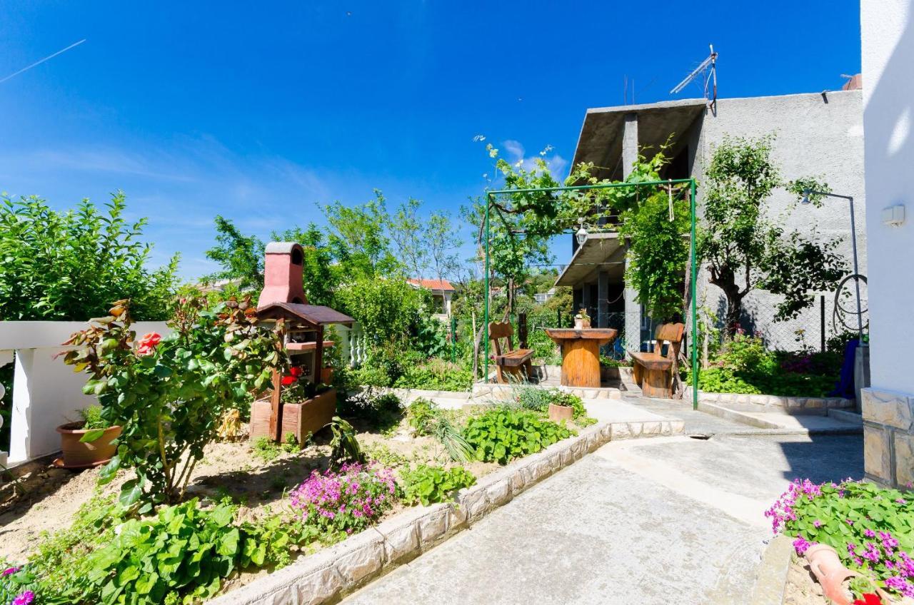 Apartments Albina Lopar Εξωτερικό φωτογραφία