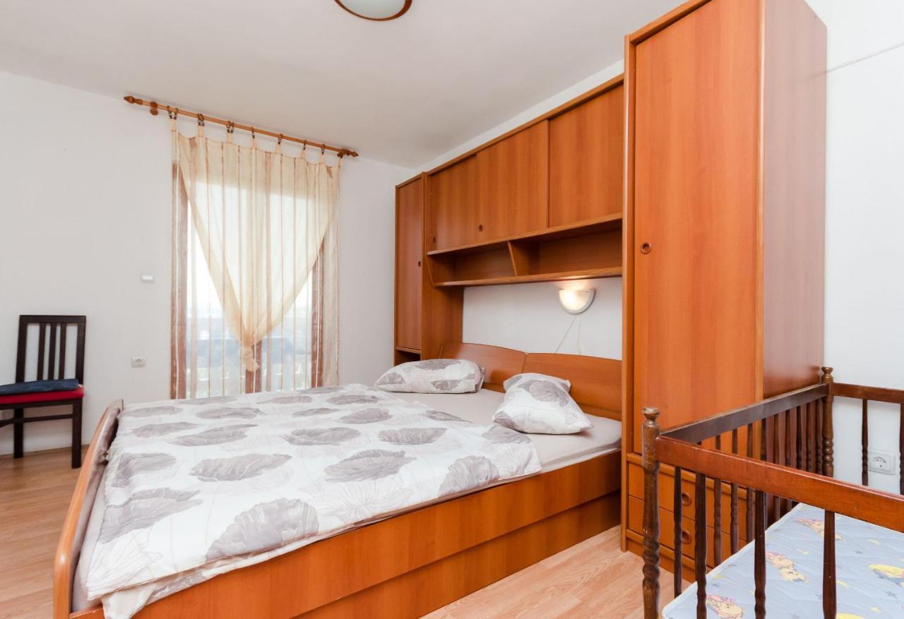 Apartments Albina Lopar Εξωτερικό φωτογραφία