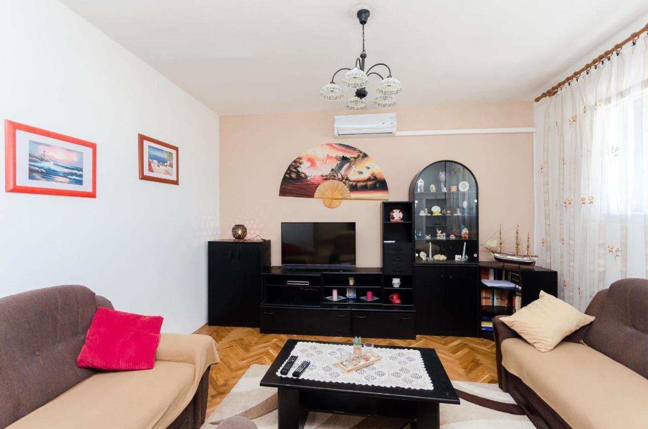 Apartments Albina Lopar Εξωτερικό φωτογραφία