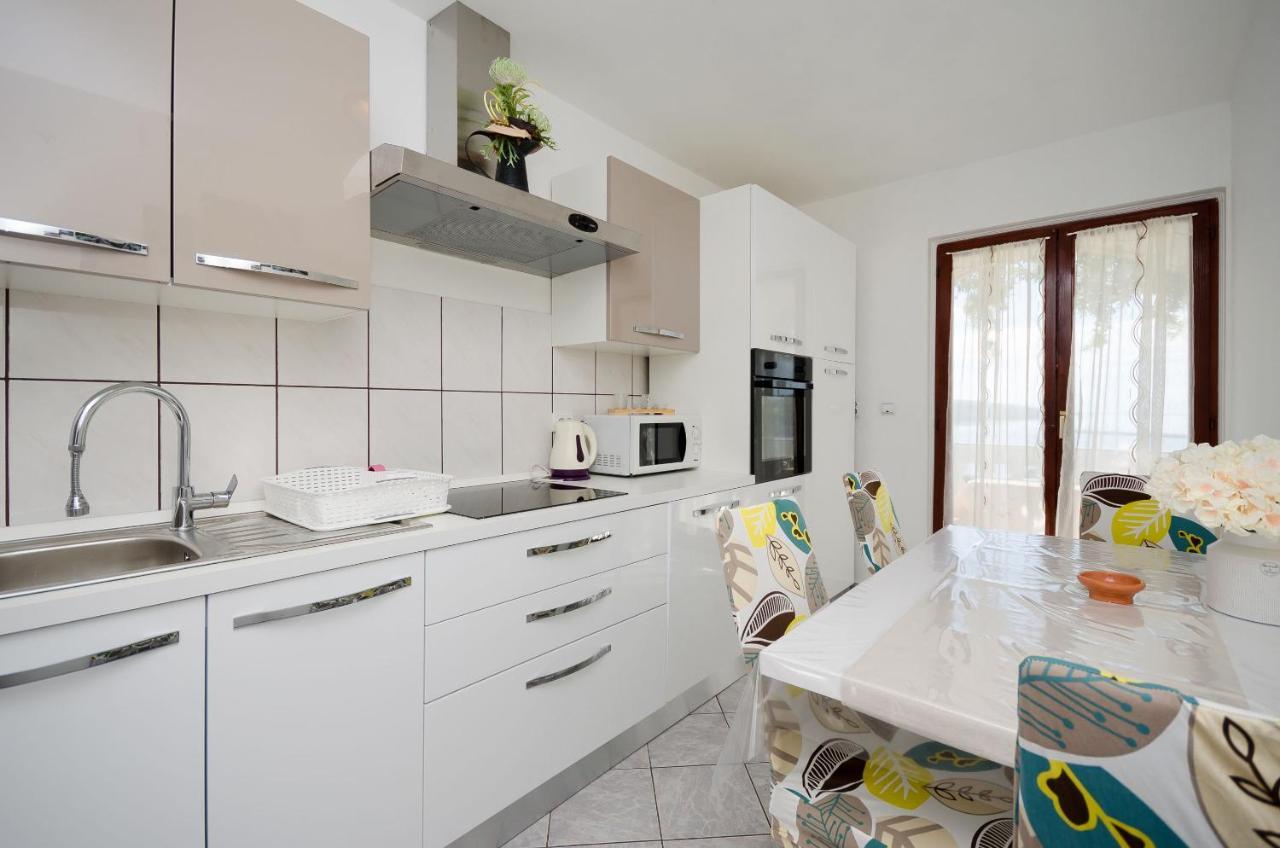 Apartments Albina Lopar Εξωτερικό φωτογραφία