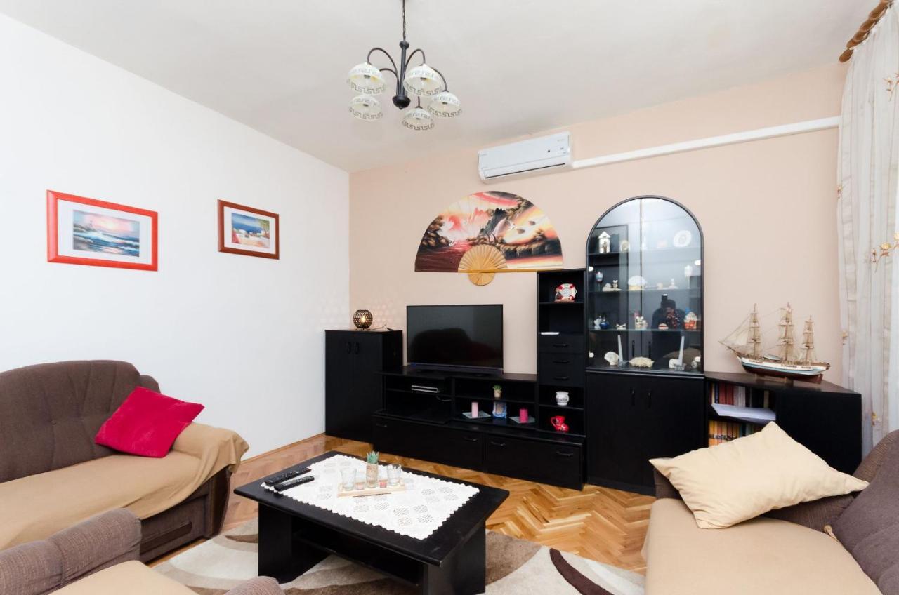 Apartments Albina Lopar Εξωτερικό φωτογραφία